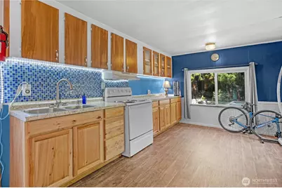 6405 Happy Hollow Road, Stanwood, WA 98292 - Photo 11