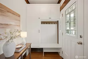 2716 Warren Ave N, Seattle, WA 98109 - Photo 5