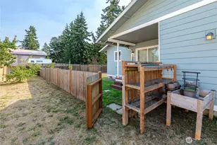2419 Arbutus Ln, Port Angeles, WA 98363 - Photo 37