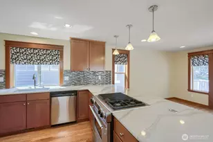 4407 40th Ave SW, Seattle, WA 98116 - Photo 7