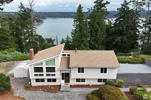 7565 Crescent Ln, Anacortes, WA 98221 - Photo 3
