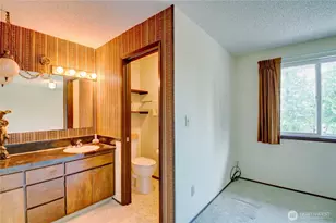 7565 Crescent Ln, Anacortes, WA 98221 - Photo 13