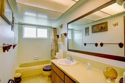 7565 Crescent Lane, Anacortes, WA 98221 - Photo 15