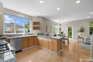 6748 161st Ave SE, Bellevue, WA 98006 - Photo 9