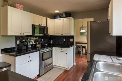 21715 43rd Avenue Ct E, Spanaway, WA 98387 - Photo 7