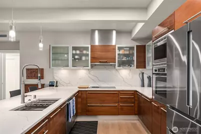 631 Market St W #202, Kirkland, WA 98033 - Photo 9