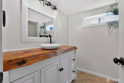 5696 E Collins Road, Port Orchard, WA 98366 - Photo 23