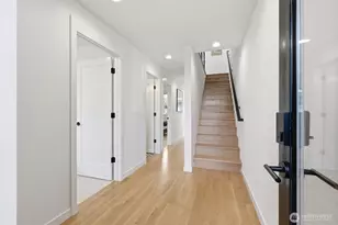 3648 B Greenwood Ave N, Seattle, WA 98103 - Photo 3
