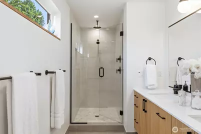 3648 B Greenwood Avenue N, Seattle, WA 98103 - Photo 17