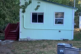 2533 E 3rd St, Port Orchard, WA 98366 - Photo 5