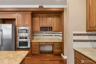 15025 SE 43rd St, Bellevue, WA 98006 - Photo 9