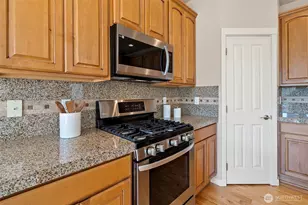 4006 33rd St NE, Tacoma, WA 98422 - Photo 9