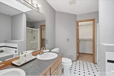 10923 185th Avenue E, Bonney Lake, WA 98391 - Photo 27