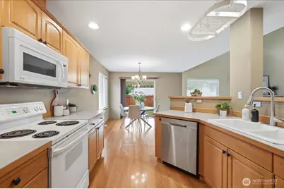 10923 185th Avenue E, Bonney Lake, WA 98391 - Photo 7