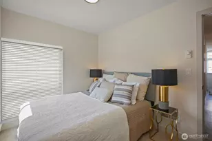 1010A NE 92nd St, Seattle, WA 98115 - Photo 19