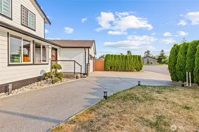 6098 Pacific Heights Drive, Ferndale, WA 98248 - Photo 5