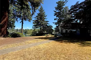 3216 Hunts Point Rd, Hunts Point, WA 98004 - Photo 9