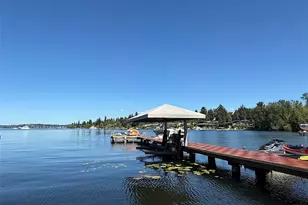 3216 Hunts Point Rd, Hunts Point, WA 98004 - Photo 1
