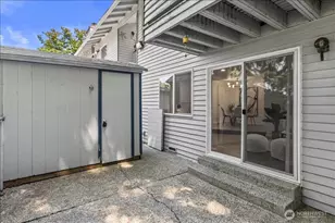 12729 NE 144th St, Kirkland, WA 98034 - Photo 23