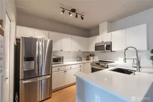 15026 40th Ave W, Lynnwood, WA 98087 - Photo 1