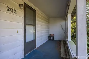 202 S 7th St, Mount Vernon, WA 98274 - Photo 5