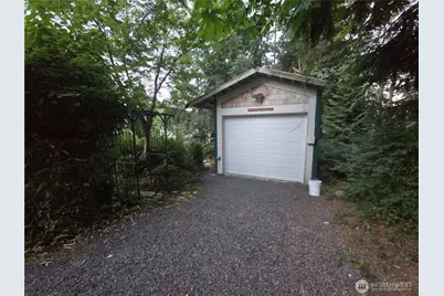 425 W Shore Loop Road, Snohomish, WA 98290 - Photo 11