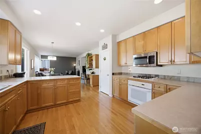 1708 NE 26th Place, Renton, WA 98056 - Photo 17
