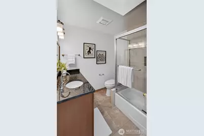 1010 106th Avenue SE, Bellevue, WA 98004 - Photo 31