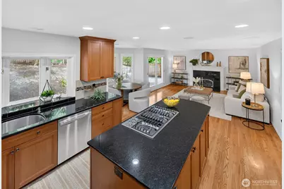 1010 106th Avenue SE, Bellevue, WA 98004 - Photo 13