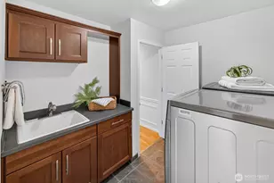 1010 106th Ave SE, Bellevue, WA 98004 - Photo 21
