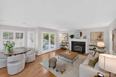1010 106th Avenue SE, Bellevue, WA 98004 - Photo 17