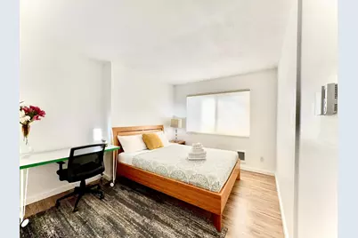 80 3030 80th Ave SE Avenue SE #101, Mercer Island, WA 98040 - Photo 3