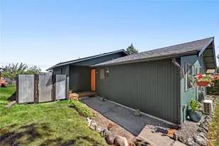 823 W 15th St, Port Angeles, WA 98363 - Photo 3