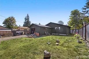 823 W 15th St, Port Angeles, WA 98363 - Photo 31