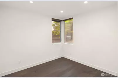 1935 B 7th Avenue W, Seattle, WA 98119 - Photo 29