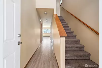 60 NE Melrose Drive, Oak Harbor, WA 98277 - Photo 3
