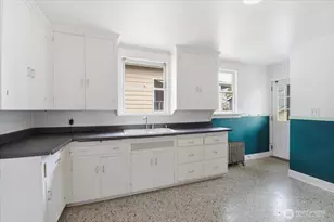 308 NE 50th St, Seattle, WA 98105 - Photo 7