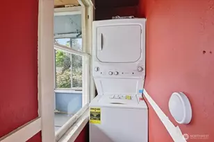 308 NE 50th St, Seattle, WA 98105 - Photo 15