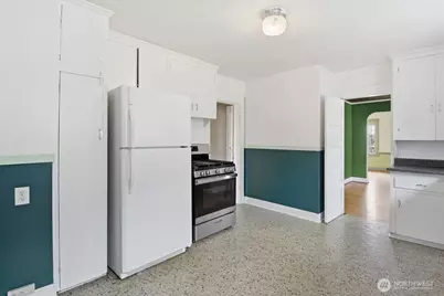 308 NE 50th Street, Seattle, WA 98105 - Photo 9
