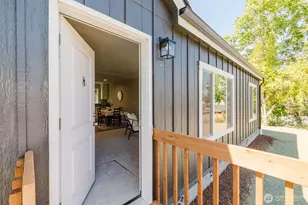5212 5th St, Bremerton, WA 98312 - Photo 3