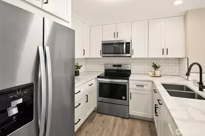 206 Mountain Park Boulevard SW #D203, Issaquah, WA 98027 - Photo 3