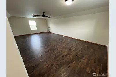 2215 190th Street E, Tacoma, WA 98445 - Photo 23