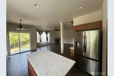 2215 190th Street E, Tacoma, WA 98445 - Photo 9