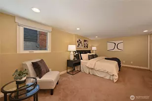 523 N 70th St, Seattle, WA 98103 - Photo 13