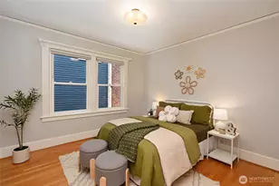 523 N 70th St, Seattle, WA 98103 - Photo 9