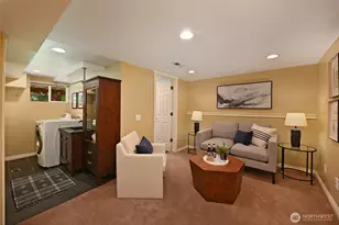 523 N 70th St, Seattle, WA 98103 - Photo 11