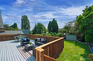 523 N 70th St, Seattle, WA 98103 - Photo 17