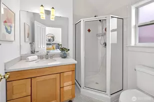 402 Aloha St, Seattle, WA 98109 - Photo 17