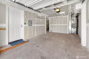 402 Aloha St, Seattle, WA 98109 - Photo 31