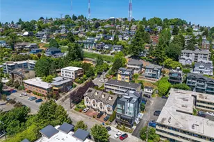 402 Aloha St, Seattle, WA 98109 - Photo 33